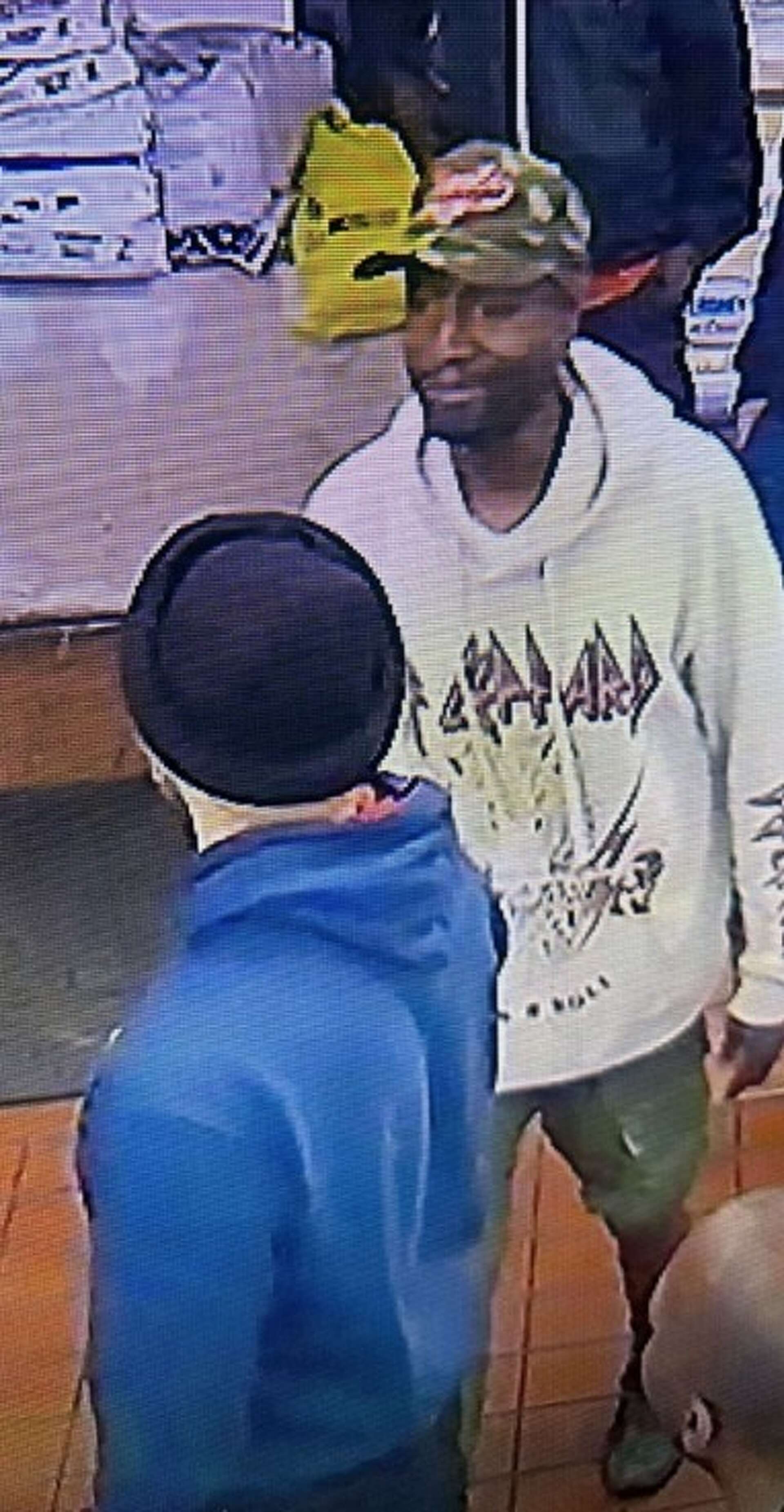 Police: Man stabbed to death in fight at New Haven convenience store