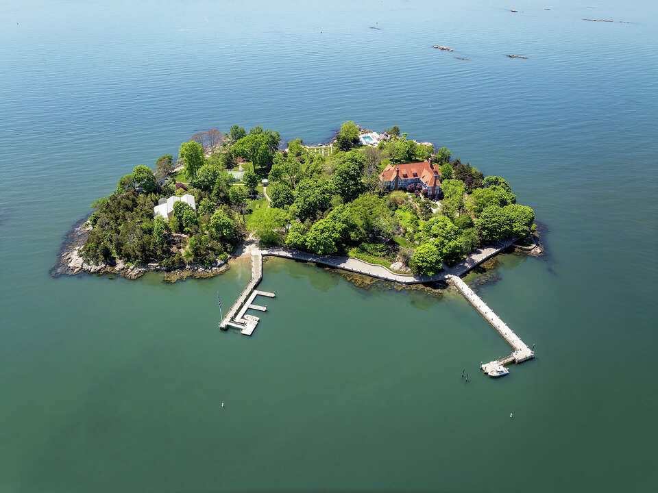 Rogers Island off the coast of Branford CT is for sale for $35M