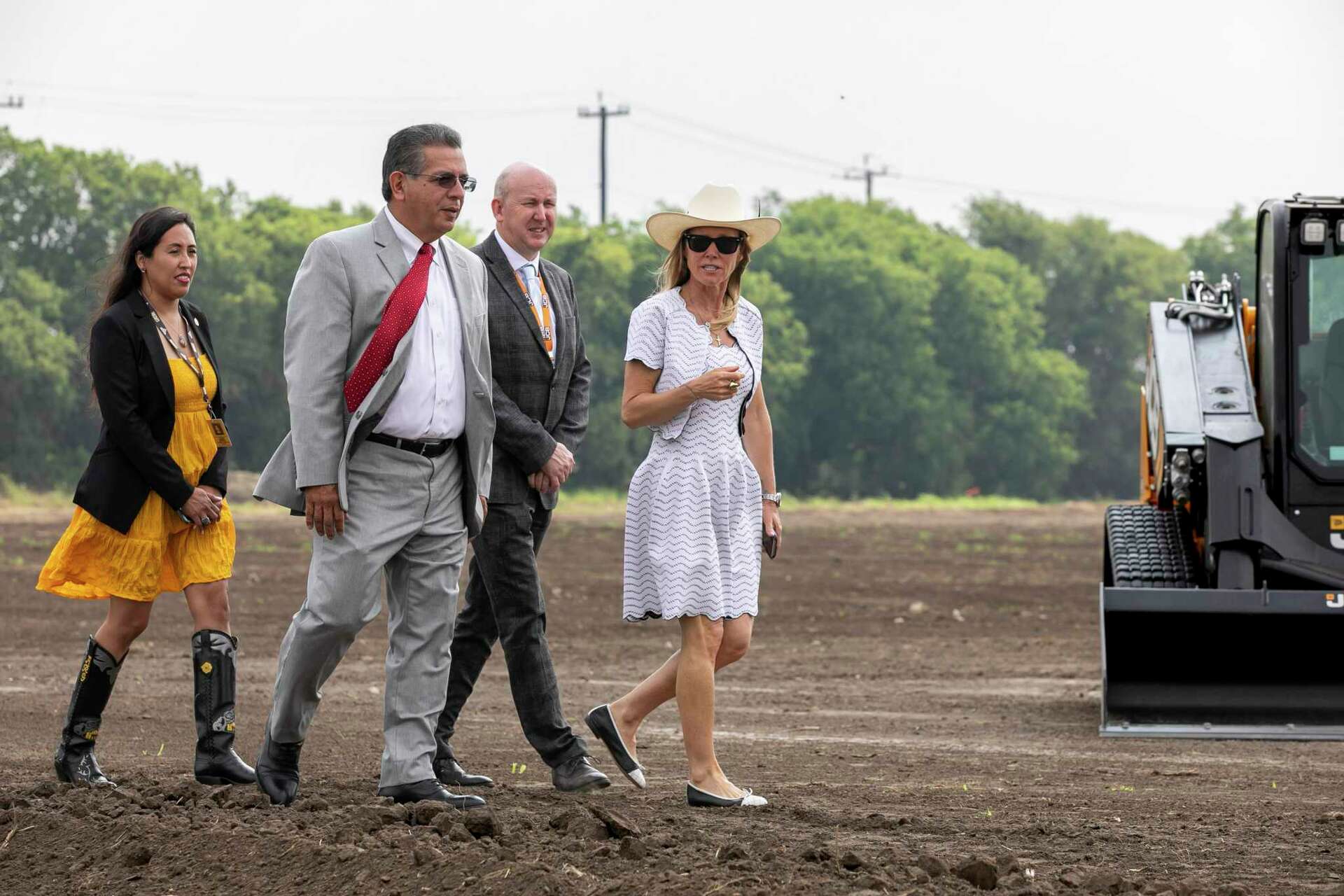 JCB breaks ground on 500M San Antonio manufacturing plant