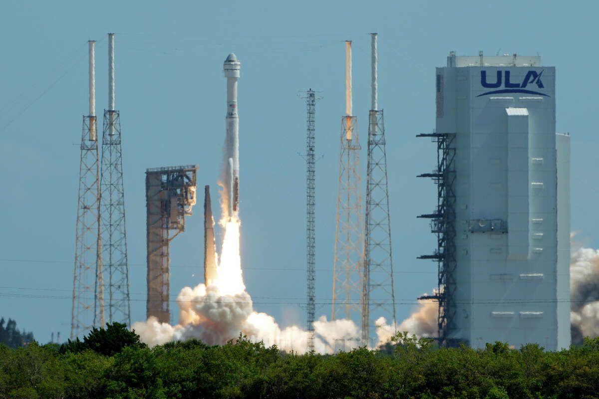 Boeing's Starliner capsule atop an Atlas V rocket lifts off from Space Launch Complex 41 at the Cape Canaveral Space Force Station on a mission to the International Space Station, Wednesday, June 5, 2024, in Cape Canaveral, Fla. (AP Photo/John Raoux)