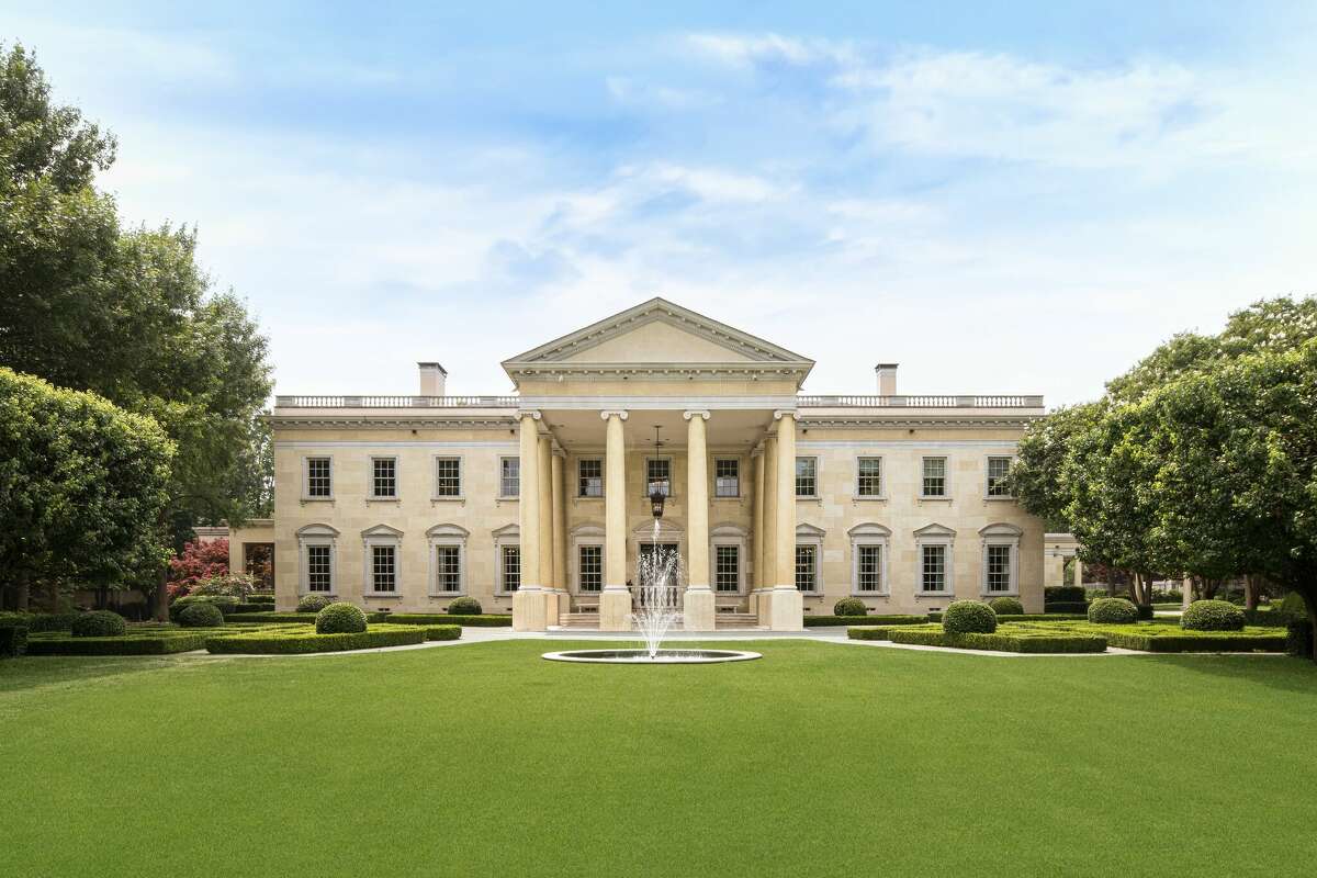 The Texas White House sits on a 3.3-acres and is located in the exclusive neighborhood of Preston Hollow in Dallas. The neighborhood was once the home of former president George W. Bush. 