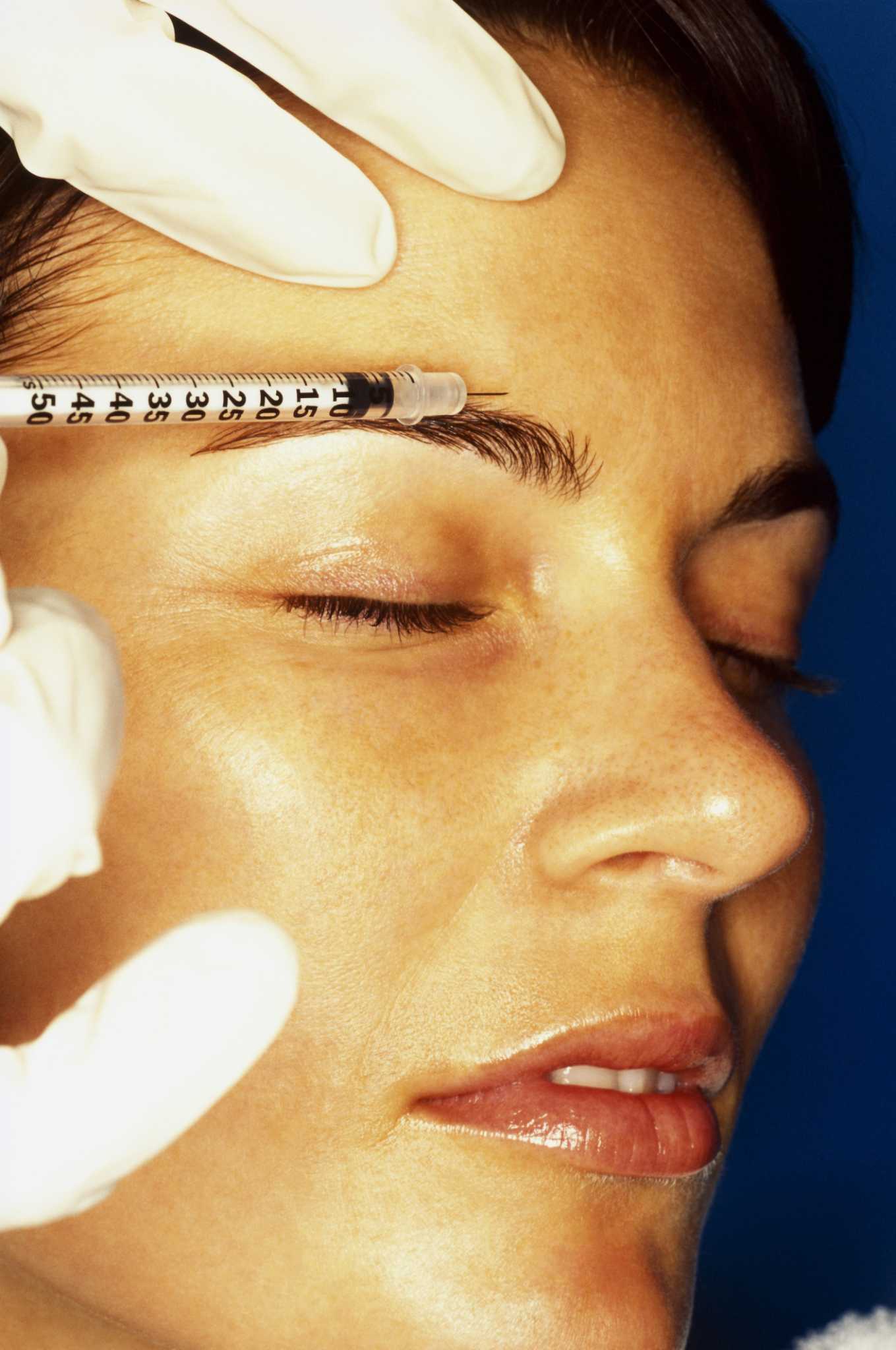 How Long Do Plastic Surgeons Go to College?