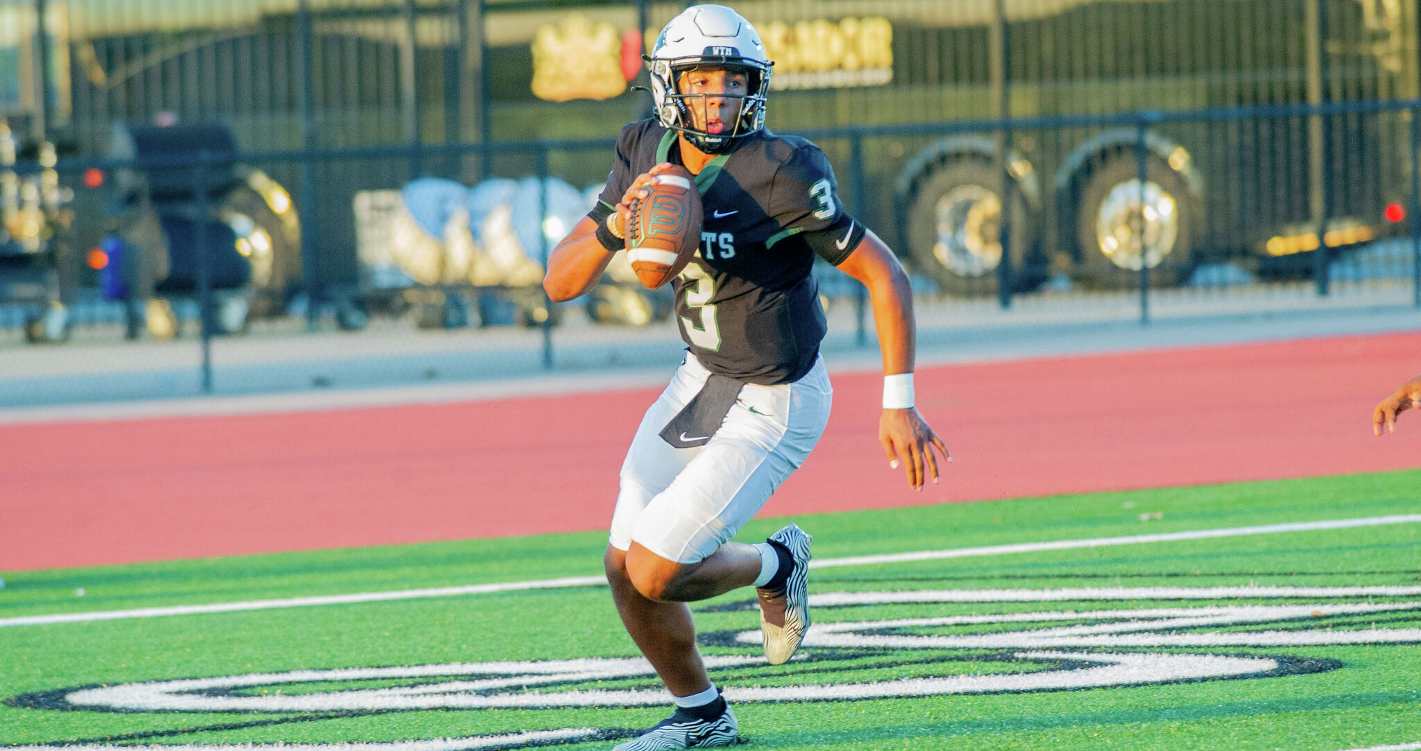 Clear Falls' Landon Vessel throws 7 touchdowns in Bayou Bowl