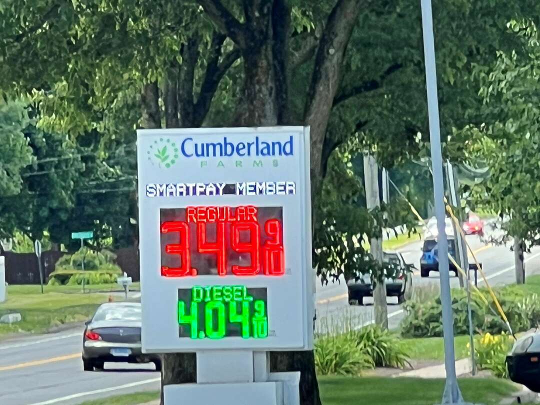 CT gas price go down 16 cents on average in a month; 5 cents last week