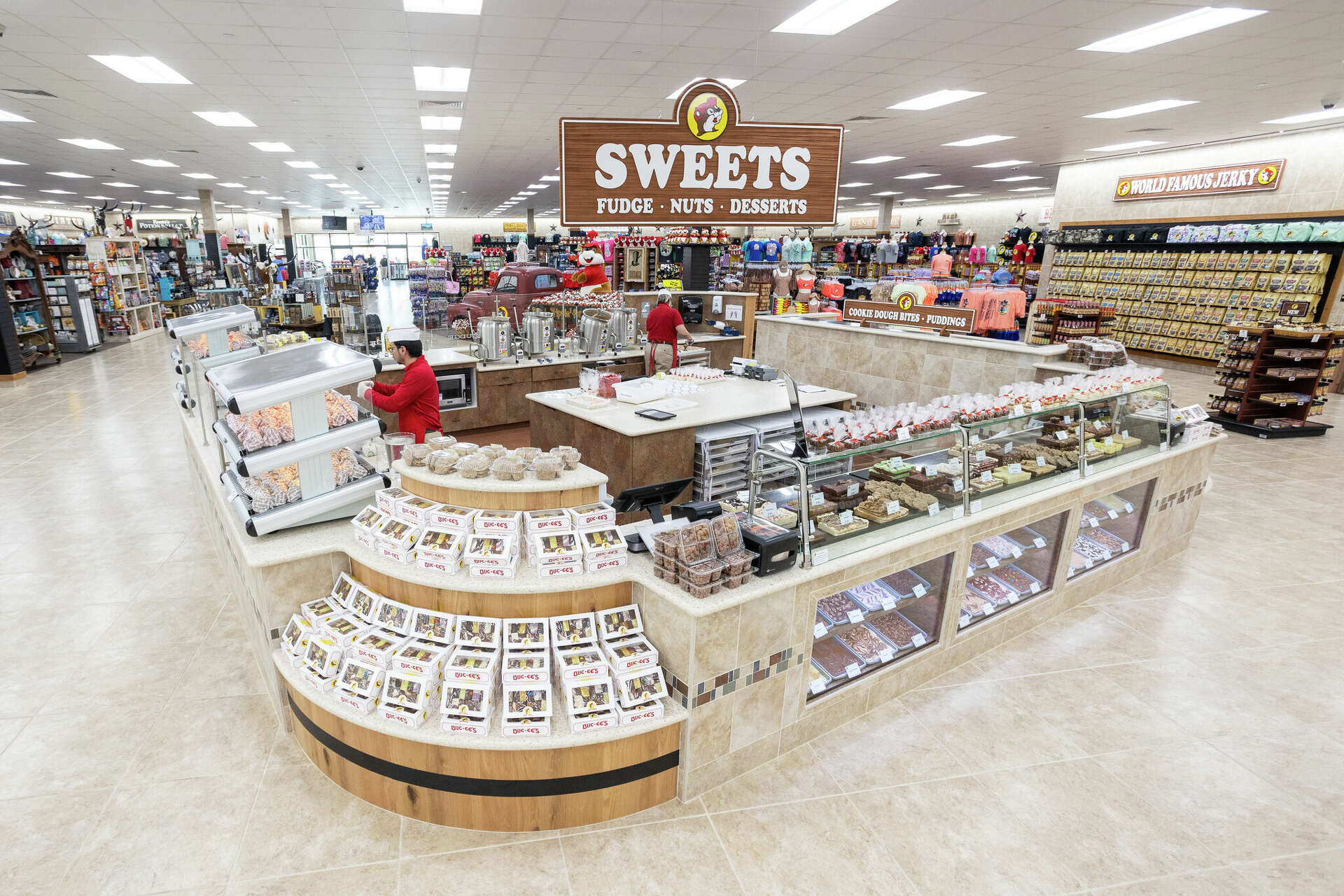 Texas reclaims 'World's Largest' Buc-ee's with Luling opening