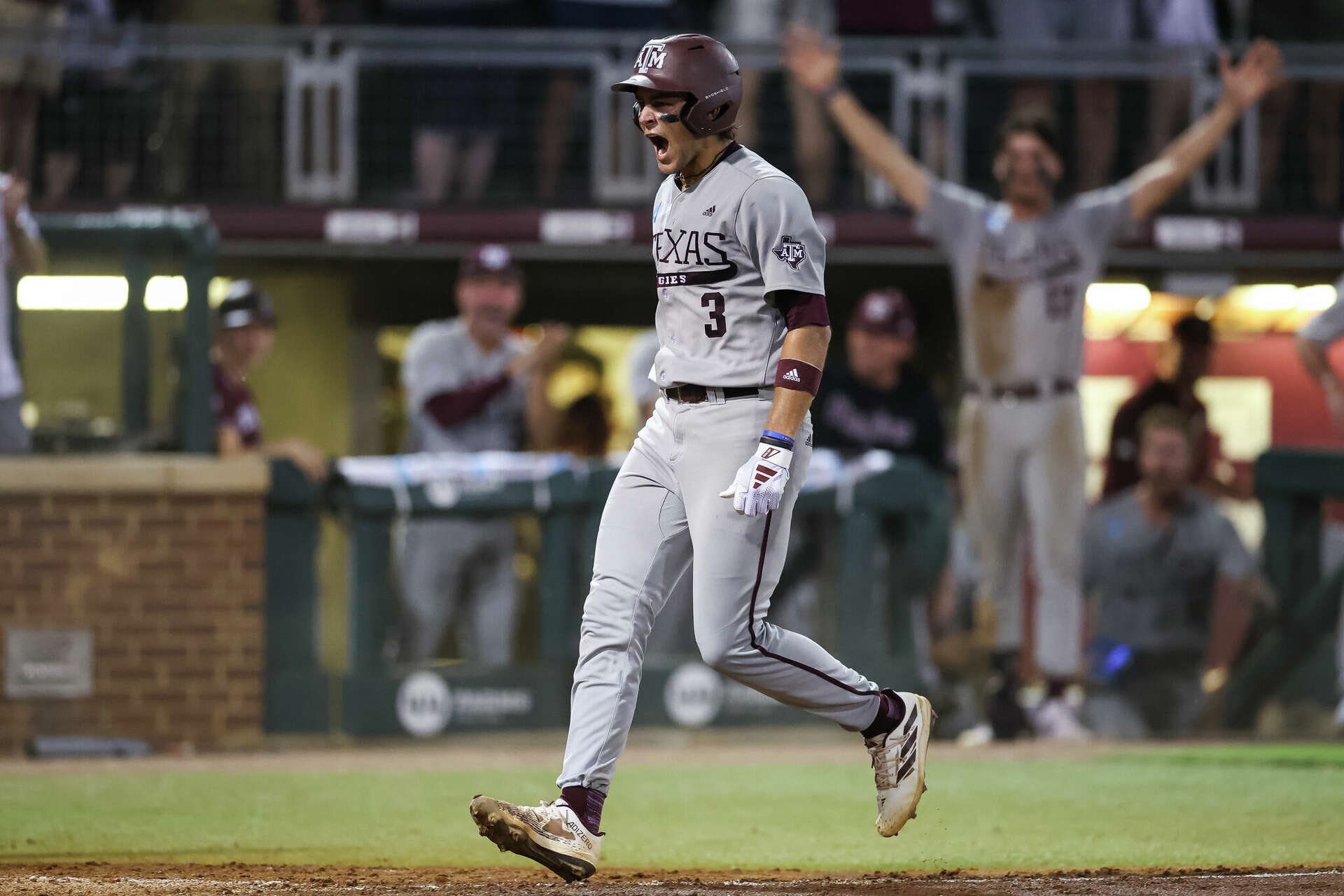 Texas A&M baseball: Memorable homers are in Kaeden Kent's blood