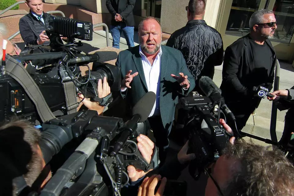 Timetable of Alex Jones' payout to Sandy Hook families speeds up - Vimarsana News