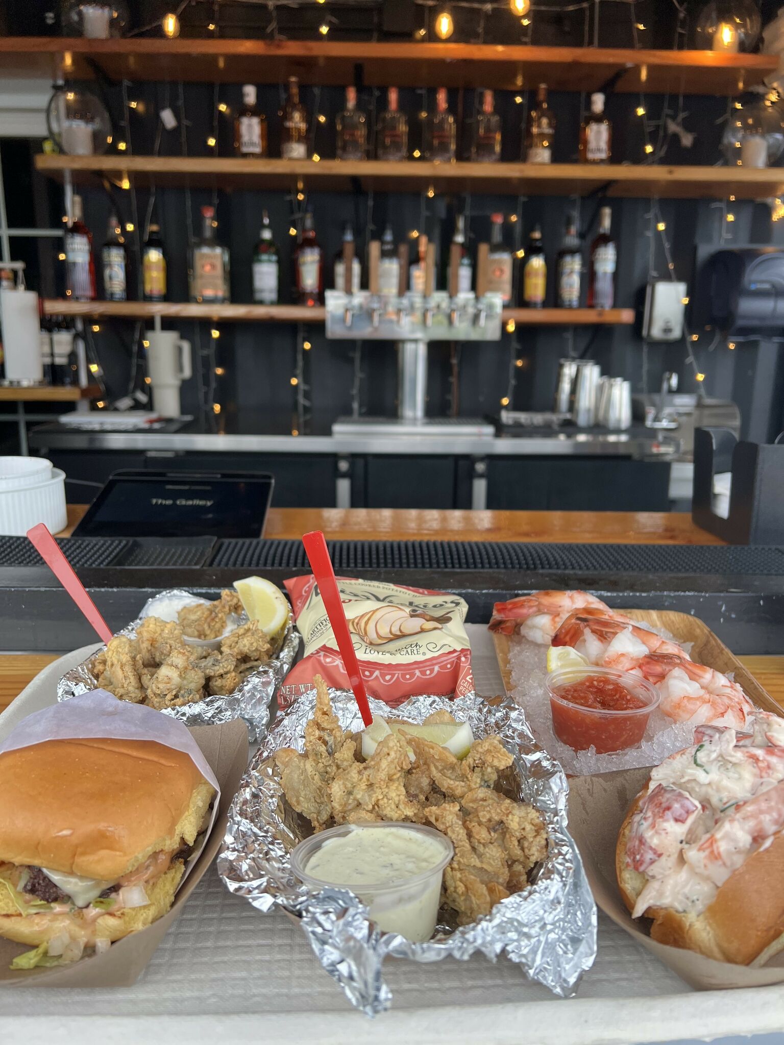 Copps Island Oyster Shack is now open at Norwalk Cove Marina