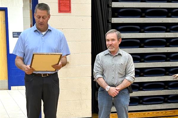 Chippewa Hills teacher enters retirement as a top educator - Vimarsana News