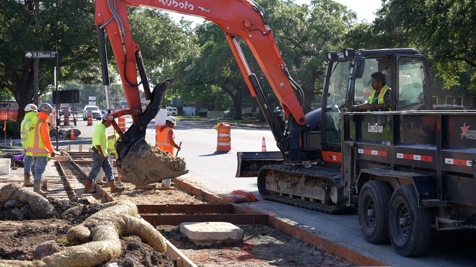 Construction has started on two League City Road improvement projects projected to enhance walking accessibility in the city's historic district. 