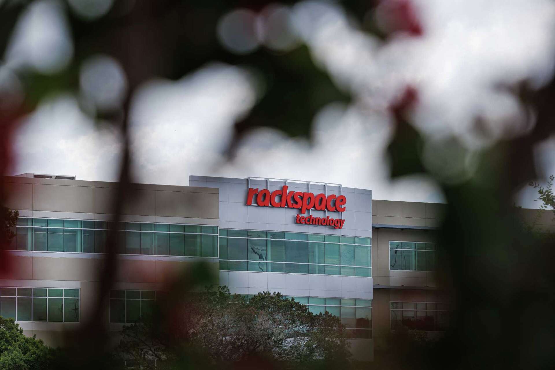 Amanda Rackspace Rackspace soars as it partners with chipmaker AMD on AI