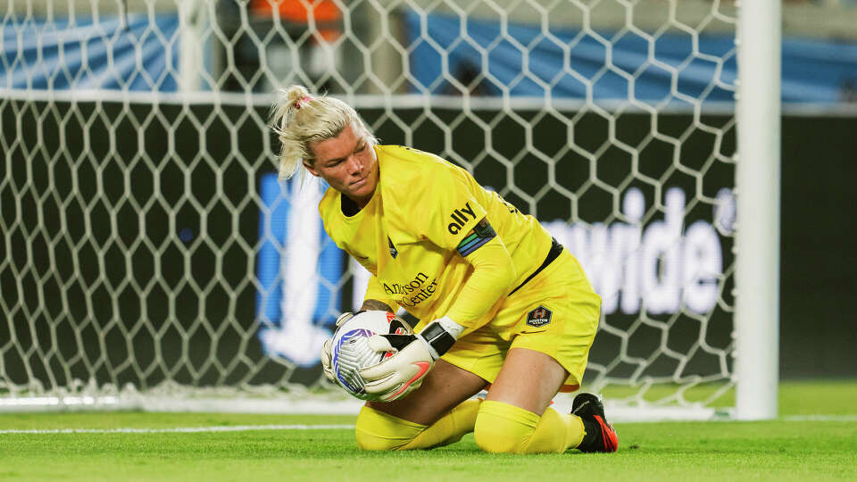 Jane Campbell led the way for the Dash in a scoreless draw against Angel City FC on Saturday night. Photo credit: Houston Dash