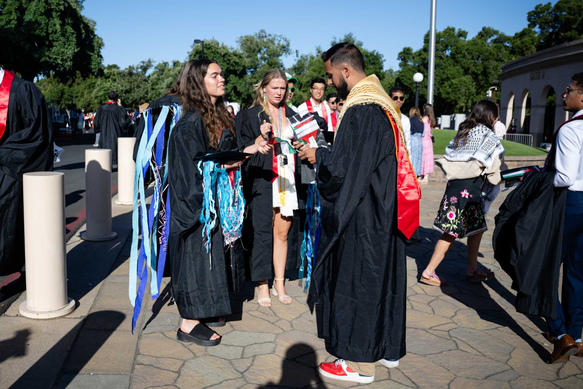 Stanford commencement: Hundreds of graduates walk out to join protest, image size:2048x1365