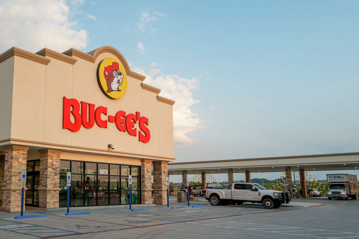 LULING, TEXAS - JUNE 12: The Buc-ee's convenience store is seen on June 12, 2024 in Luling, Texas. The Texas-based convenience store and gas stop, Buc-ee's has become the world's largest convenience store with over 100 gas pumps and a 75,000 square feet store. The newly opened location in Luling is nearly 30 times larger than average convenience stores, and hosts thousands of food and beverage options. (Photo by Brandon Bell/Getty Images)