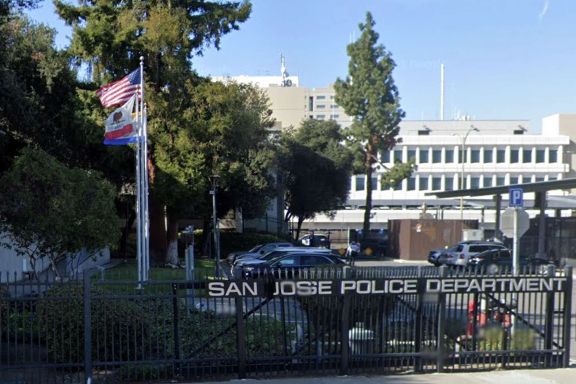 Bay Area sideshow spectators ‘attack’ police vehicle, injuring officer