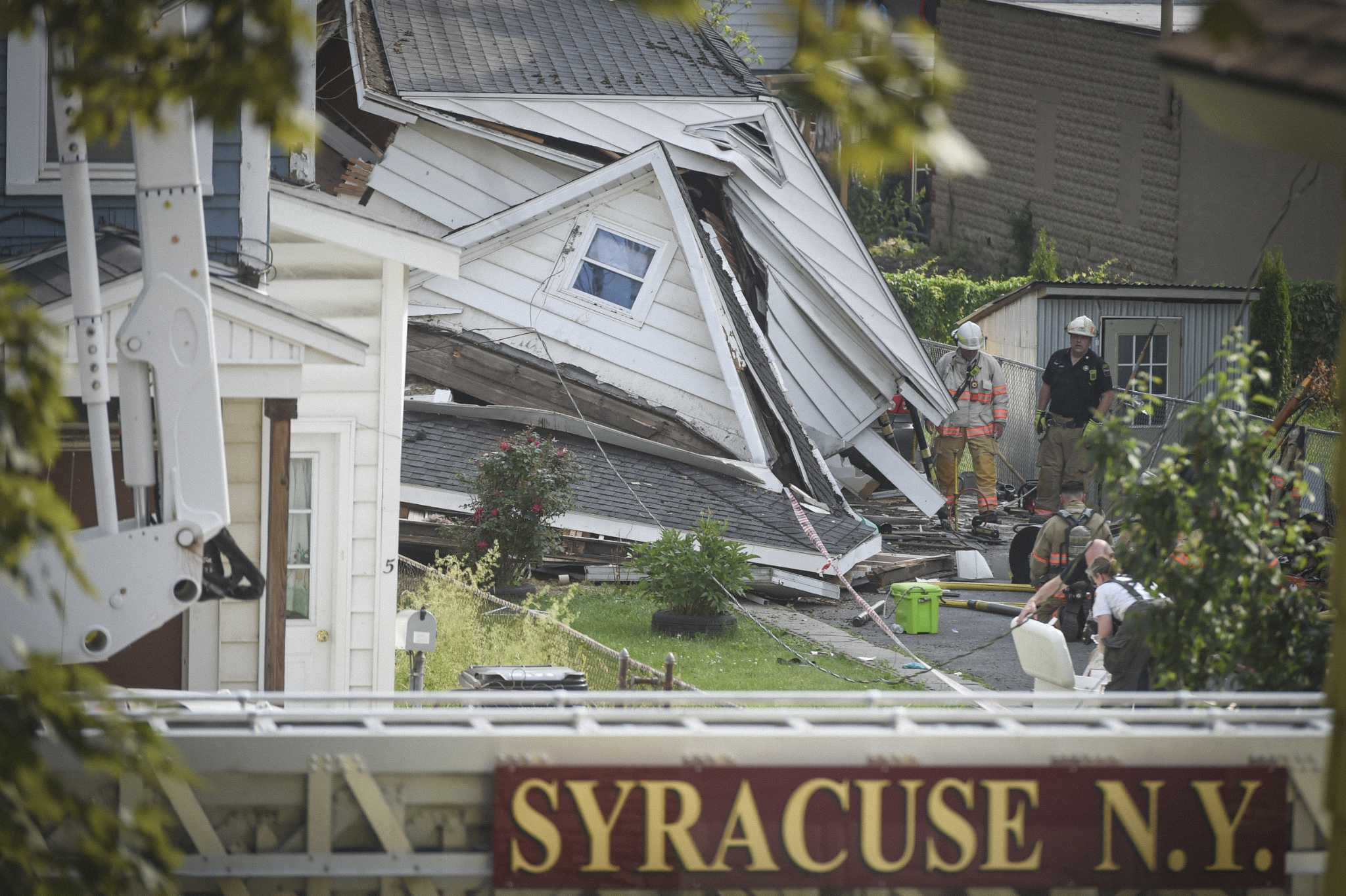 House collapses in Syracuse, New York, injuring 11 people