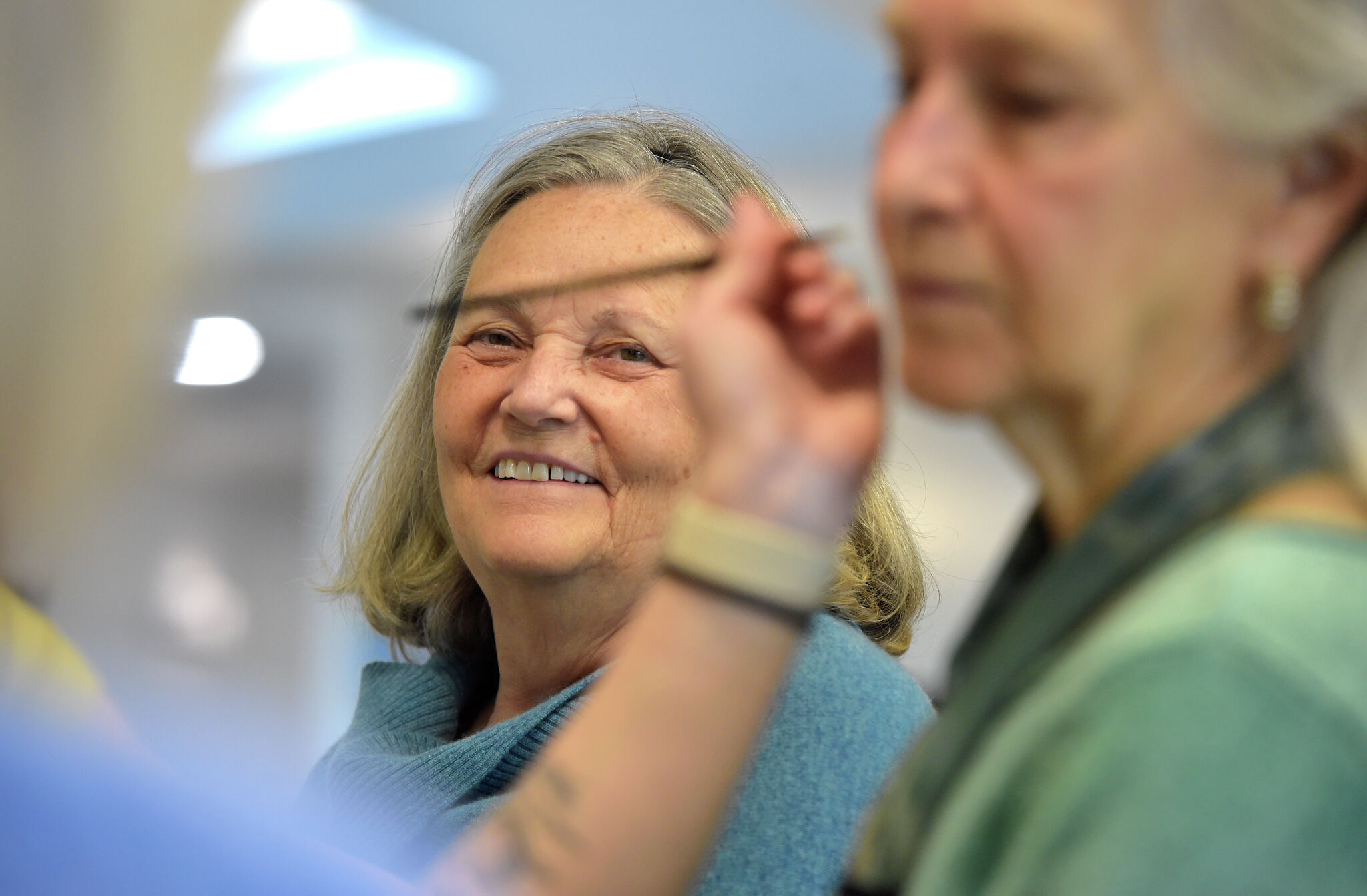 Meadow Ridge older adults beat the heat in summer solstice celebration