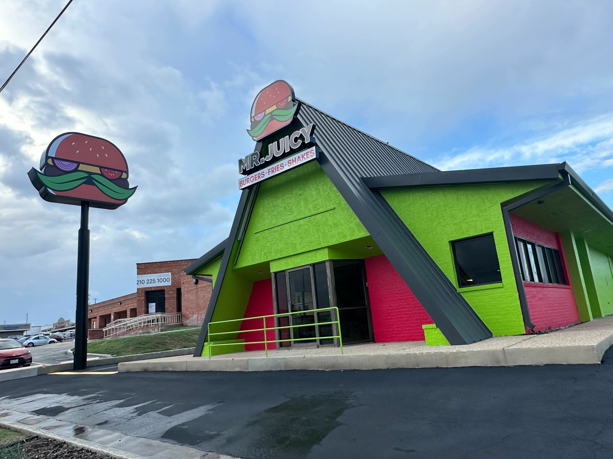 Details revealed on Mr. Juicy's San Antonio expansion
