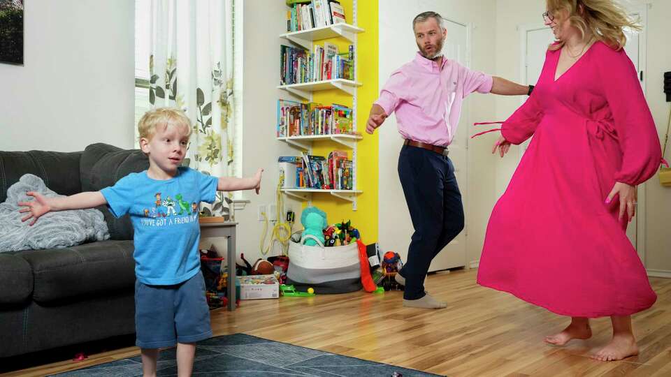 AnnaMaria Gallozzi, 33, and Samuel Larson, 36, dance to Miley Cyrus' 