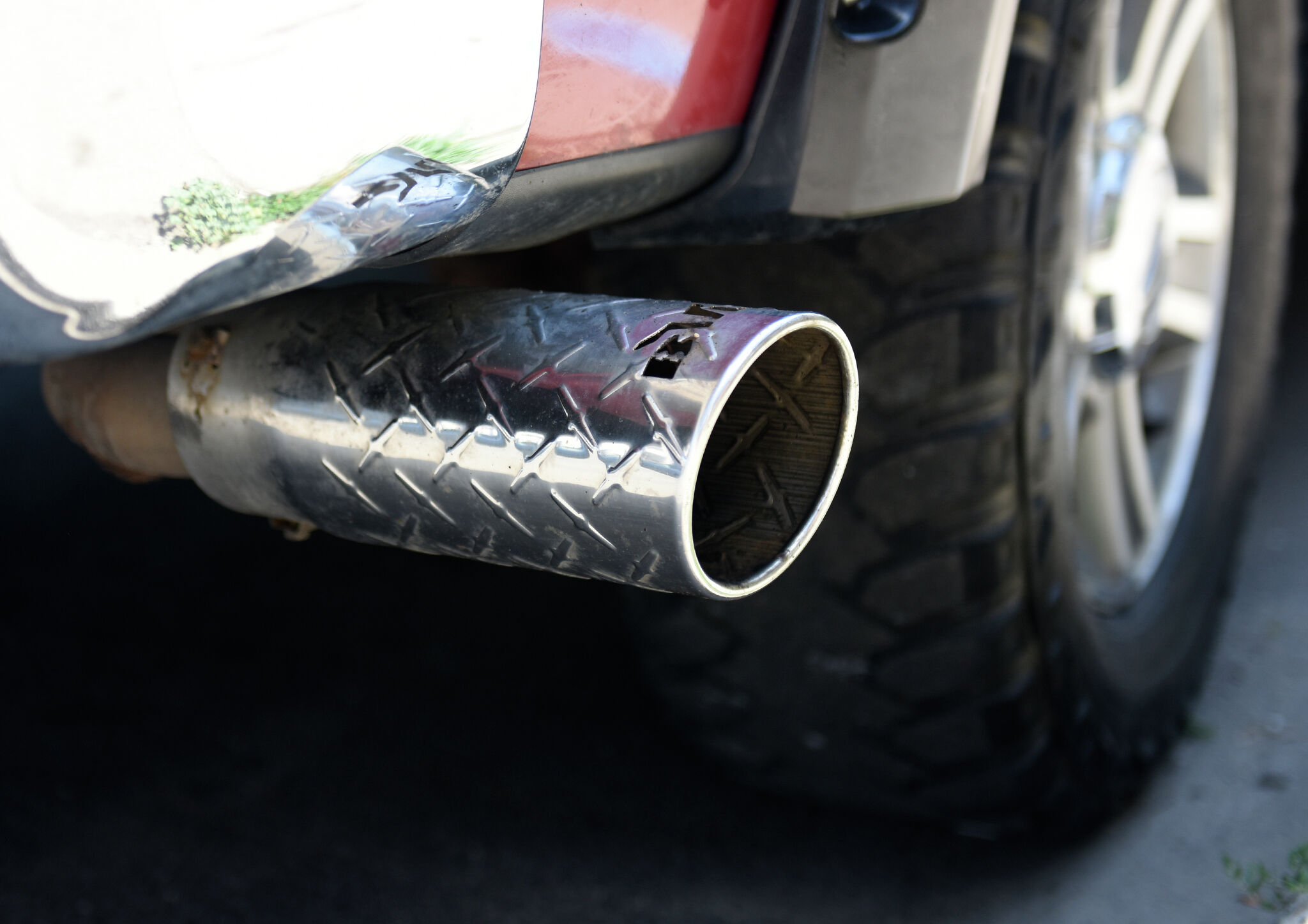 Modified muffler fine in Connecticut could rise to $1,000: 'No mechanical' reason for noisy product