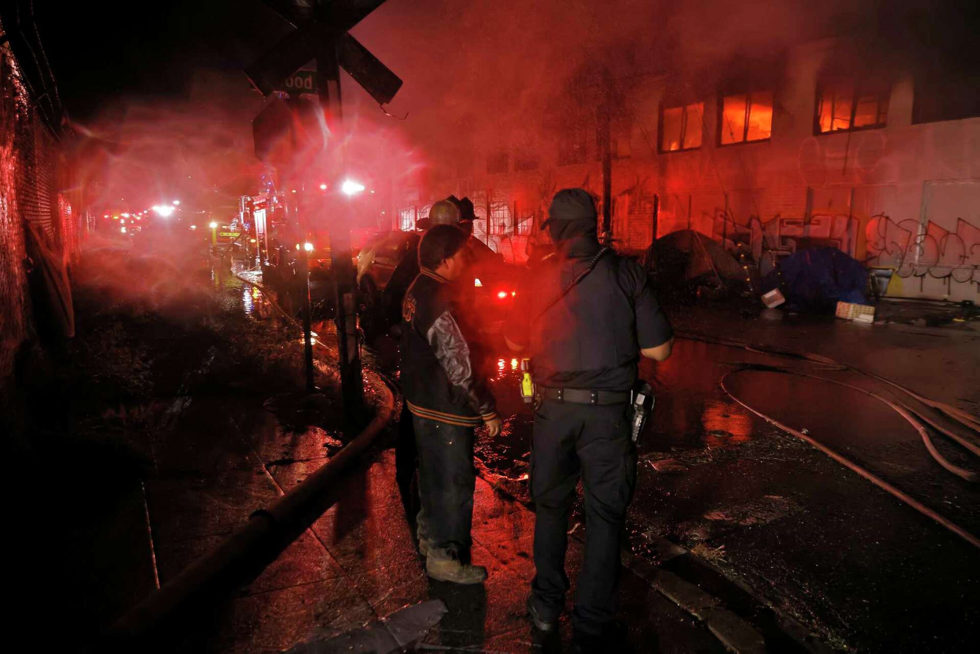 70 firefighters battle massive fire in West Oakland warehouse