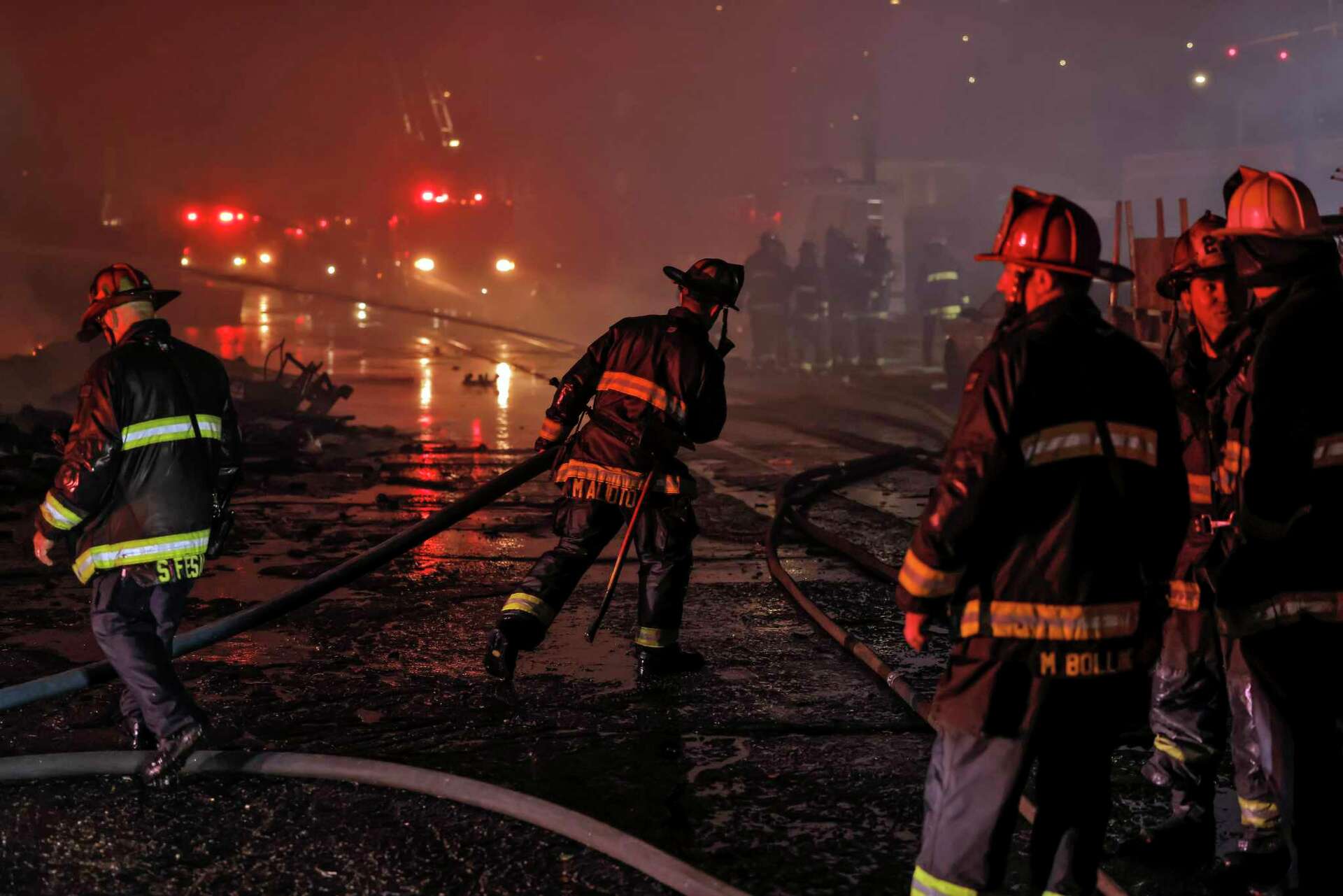70 firefighters battle massive fire in West Oakland warehouse