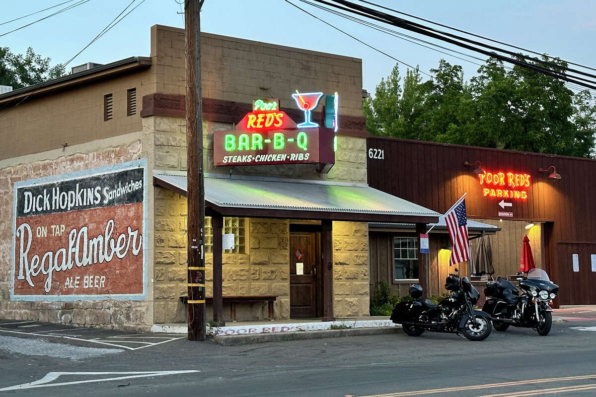 Poor Red's, in the tiny unincorporated community of El Dorado, is just off Highway 50