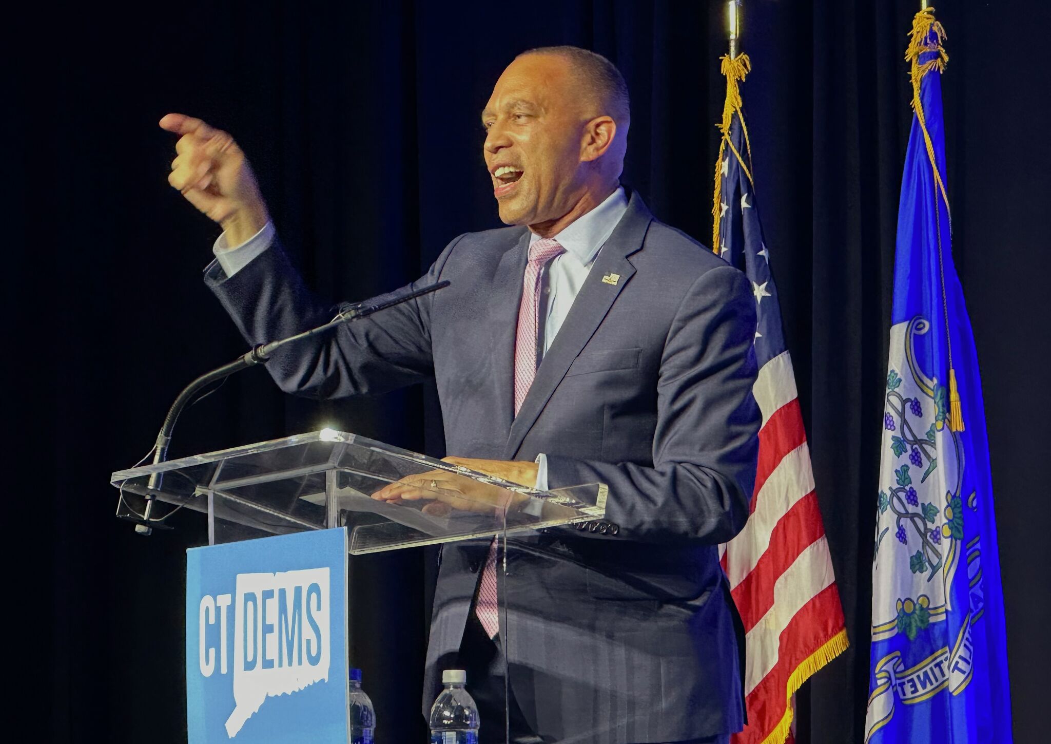 Hakeem Jeffries assures CT Democrats that Joe Biden can win the election