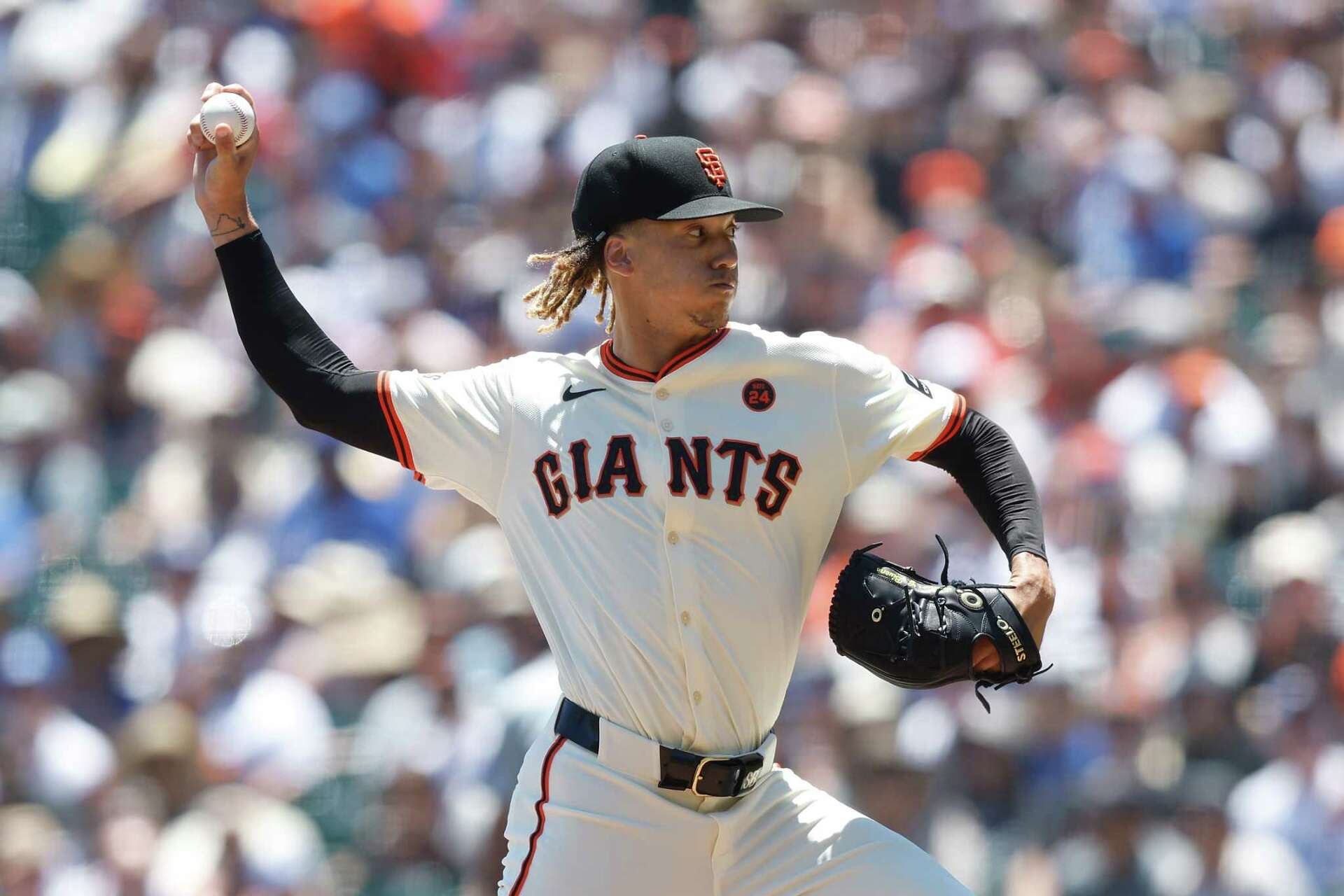 Giants pound Dodgers as Spencer Bivens surprises with 5 strong innings