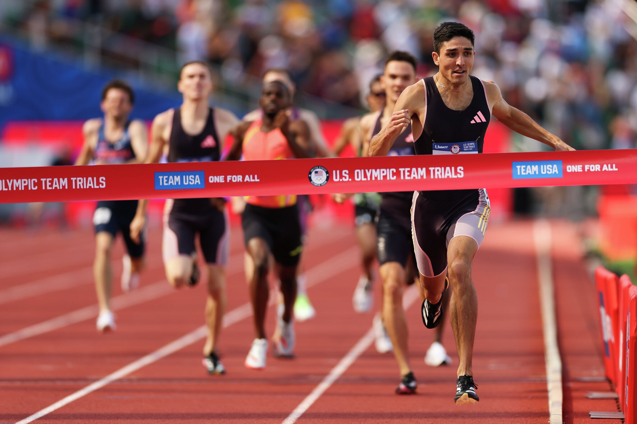 QUICK STORY Bryce Hoppel sets Olympic Trials record, qualifies