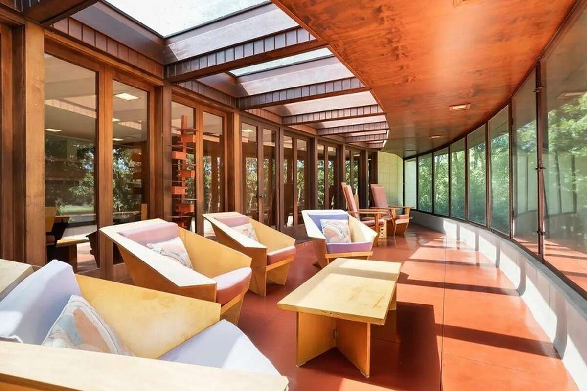 A Frank Lloyd Wright usonian comes on the market in Michigan for $1.8M