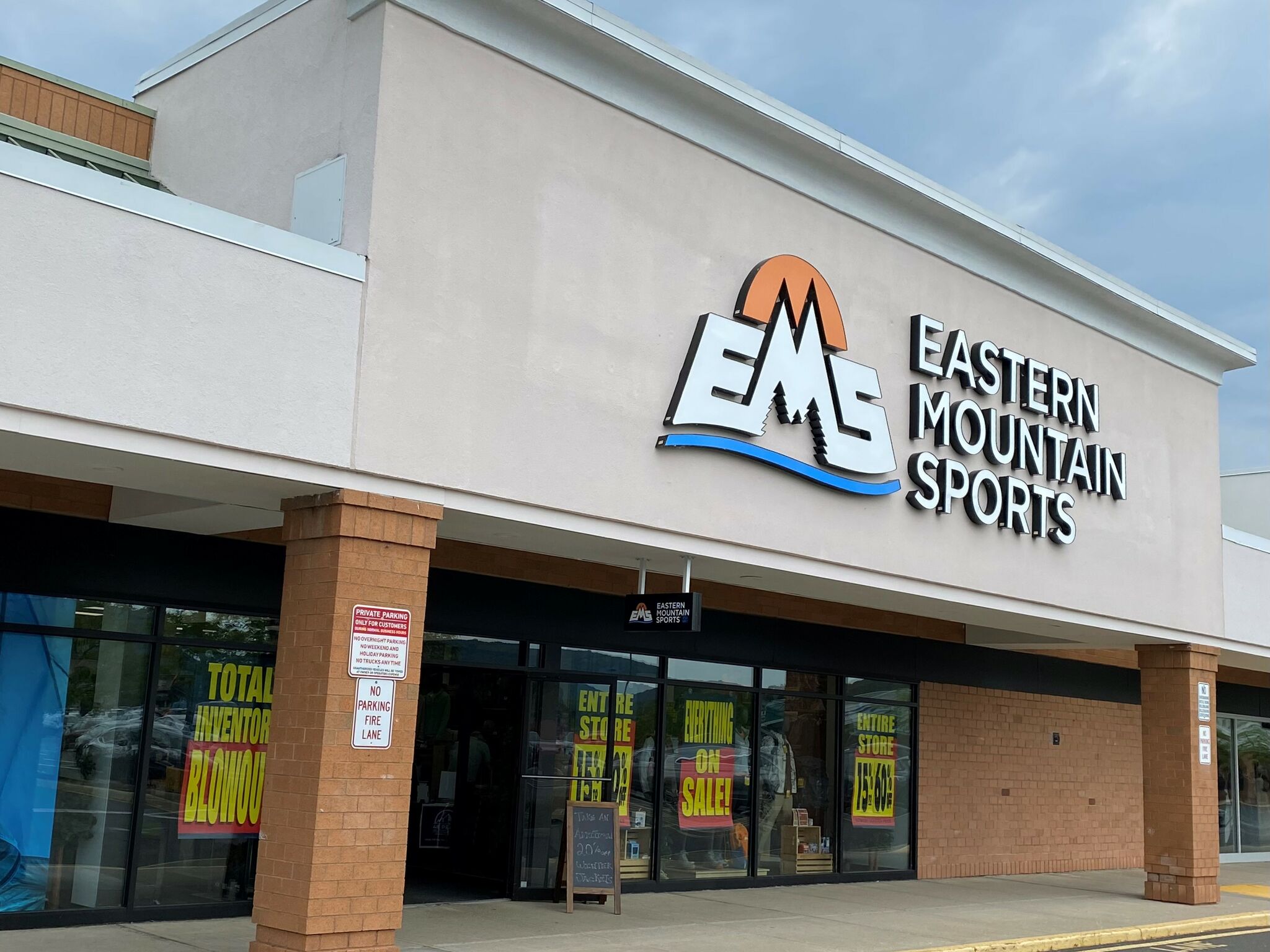 Eastern Mountain Sports Logo - What Happened To Eastern Mountain Sports
