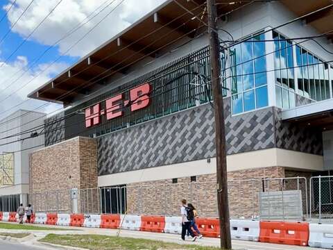 H-E-B Plans $50M Remodel Of Historic Austin Store