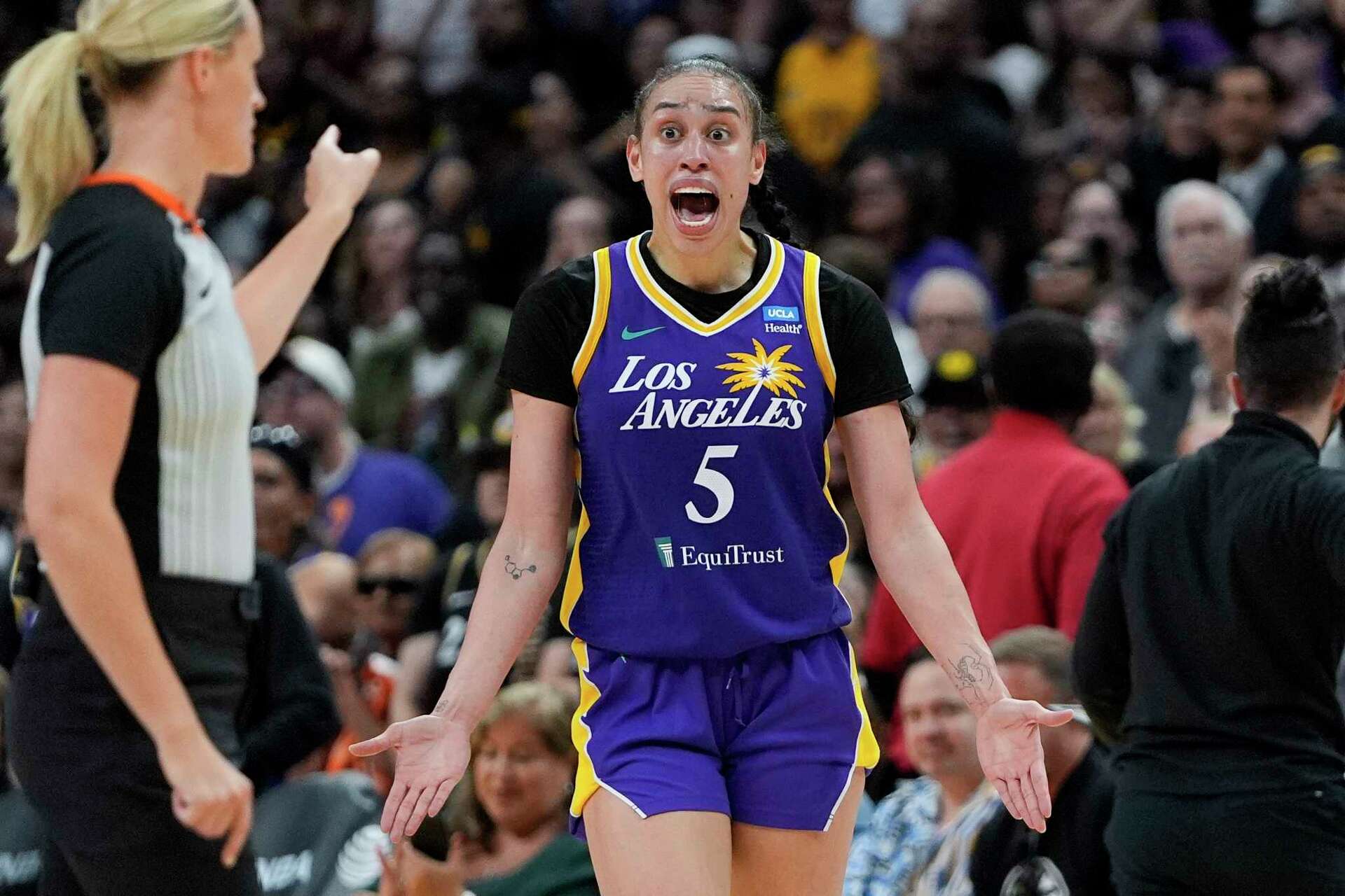 LA Sparks sign 5-year extension to play home games at Crypto.com Arena