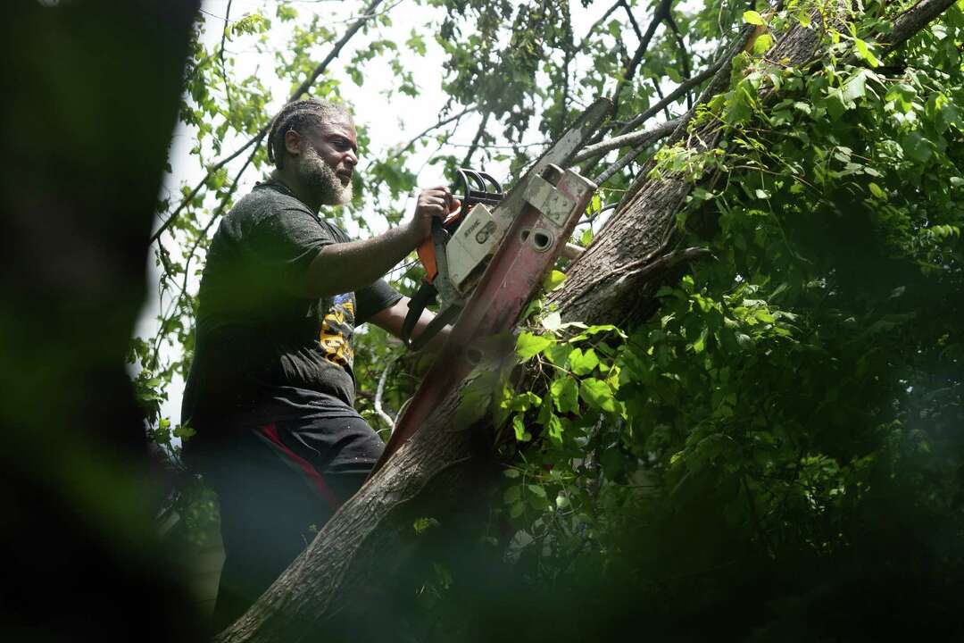 Kashmere Gardens residents worry about CenterPoint power restoration