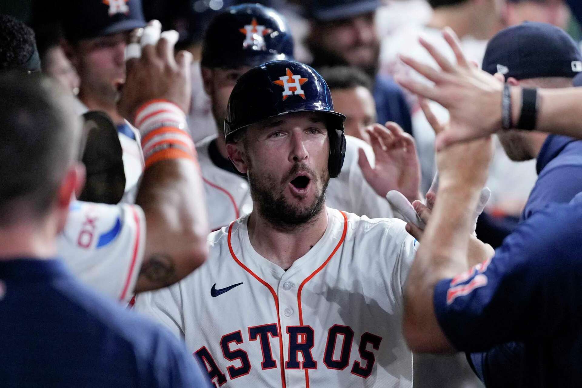 Astros' Postseason Hopes On The Line: Hader'S Shoulder Injury - dnx7wvr