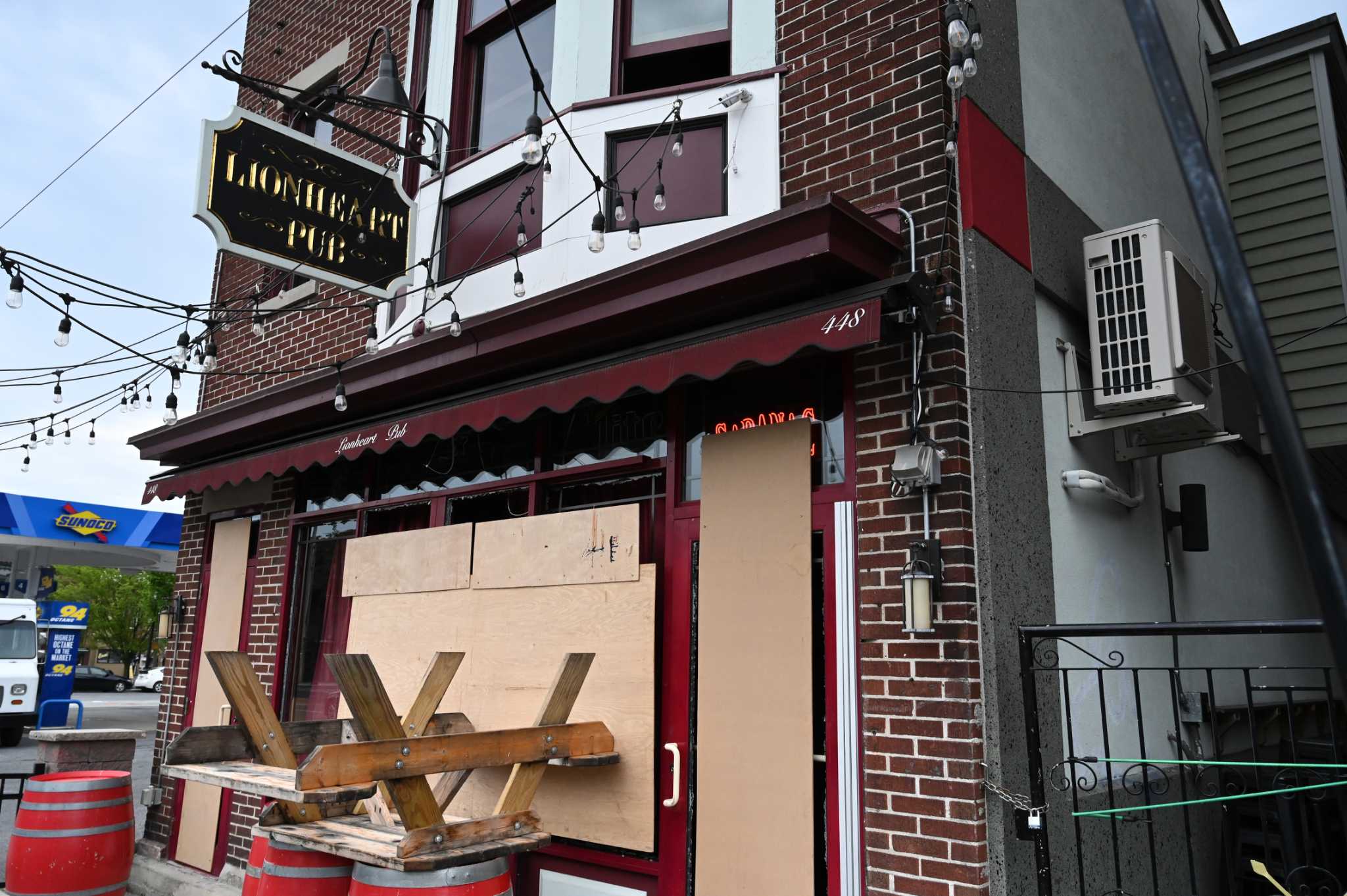 Smashed Pub Lionheart Pub windows smashed, Albany man arrested for felony