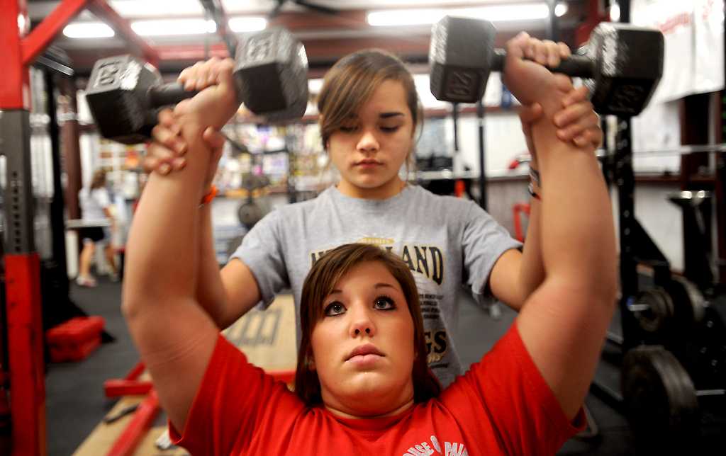 Vidor teen powerlifts into record books