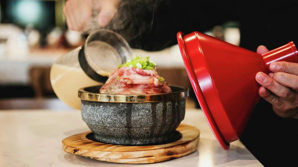 Beef sukiyaki Kazzan-style ramen