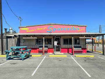 10 OF HOUSTON S OLDEST BARS AND RESTAURANTS visual data 7