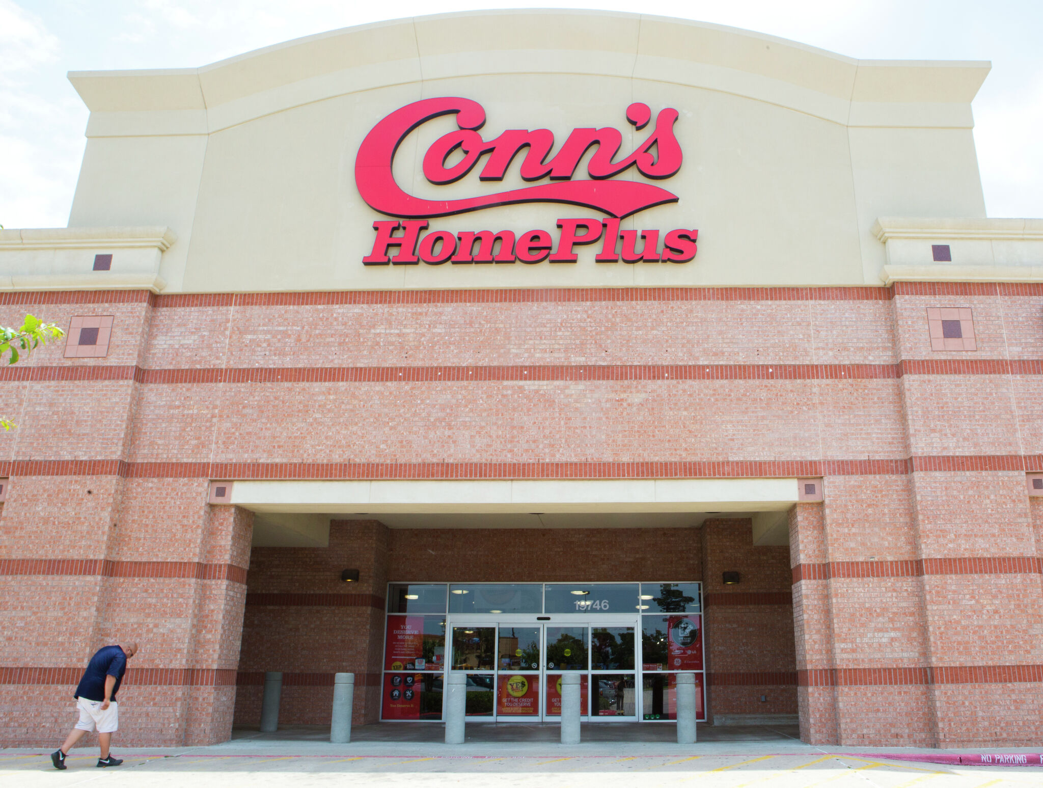 Conn's faces possible bankruptcy, store closures