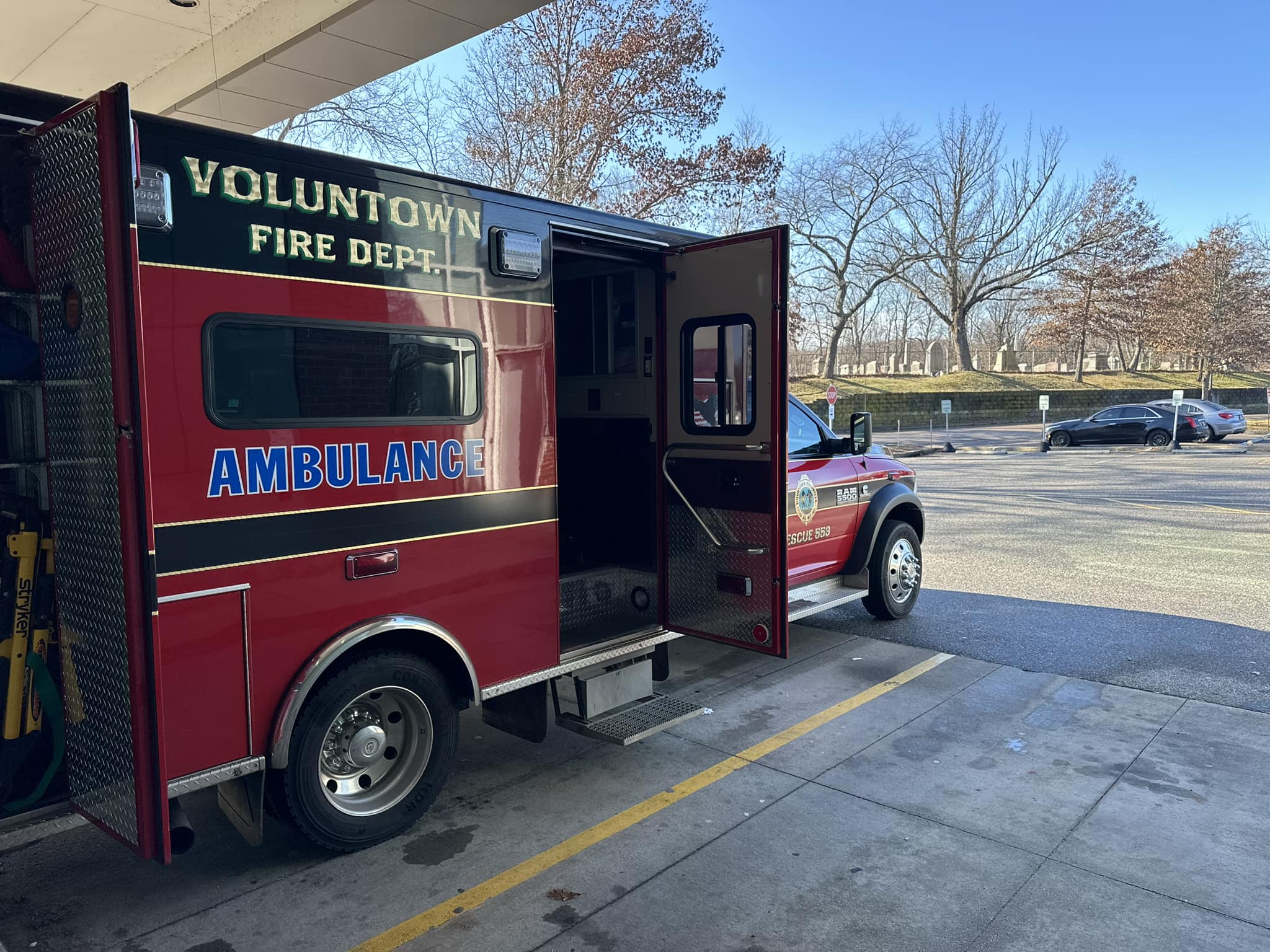 CSP Driver suffers medical emergency, strikes car in Voluntown crash