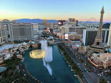 For first time in over a decade, Vegas Strip hotel opens balcony rooms