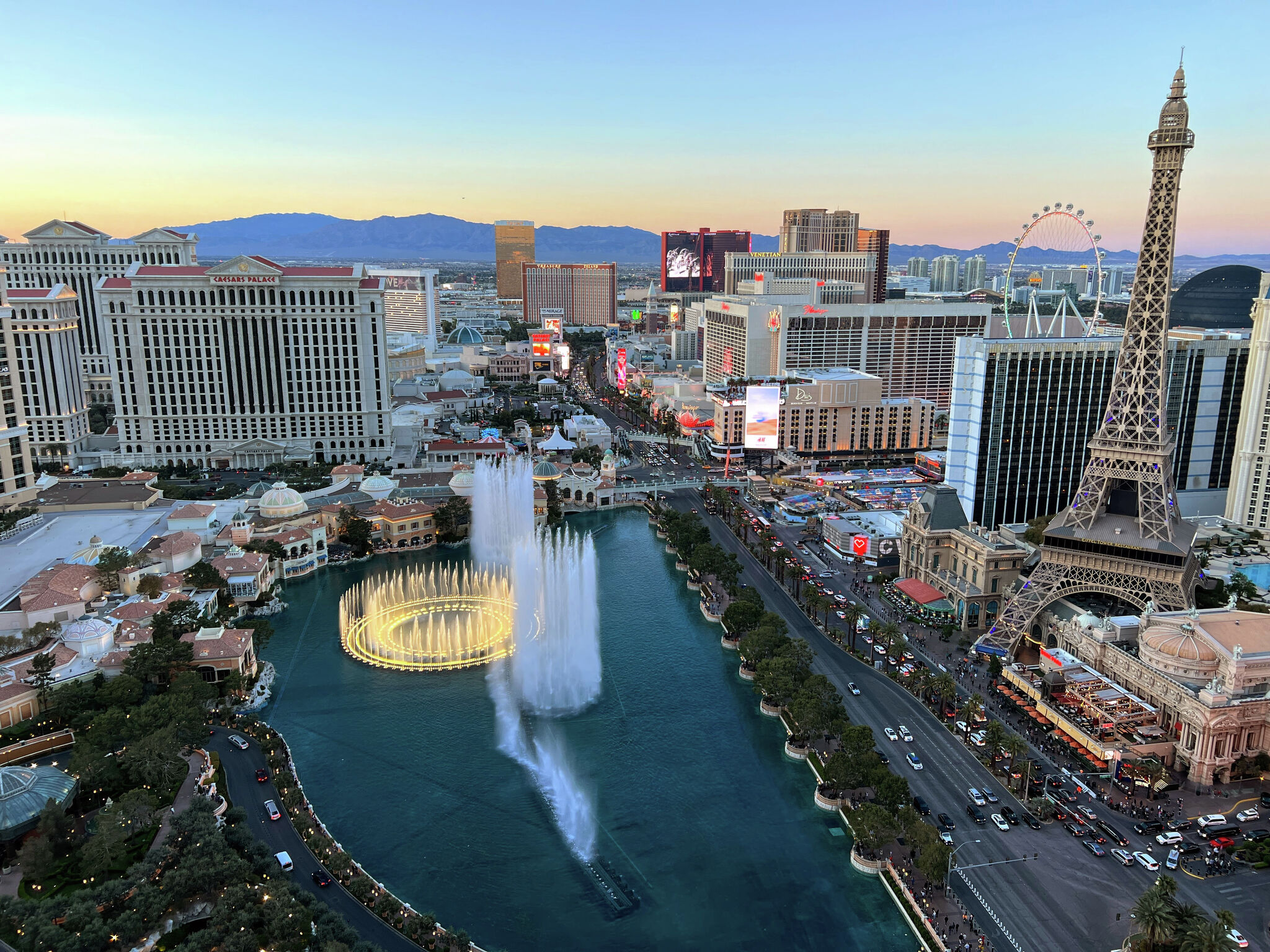 hotel rooms in vegas on the strip