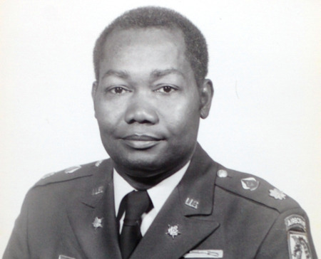 Beaumont man, an Army officer in 1957, helped integrate Little Rock school