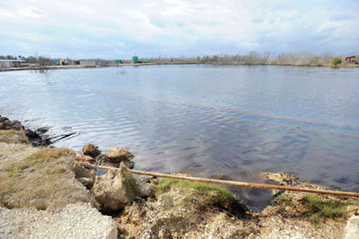 Geologists descend on Daisetta to discuss sinkhole