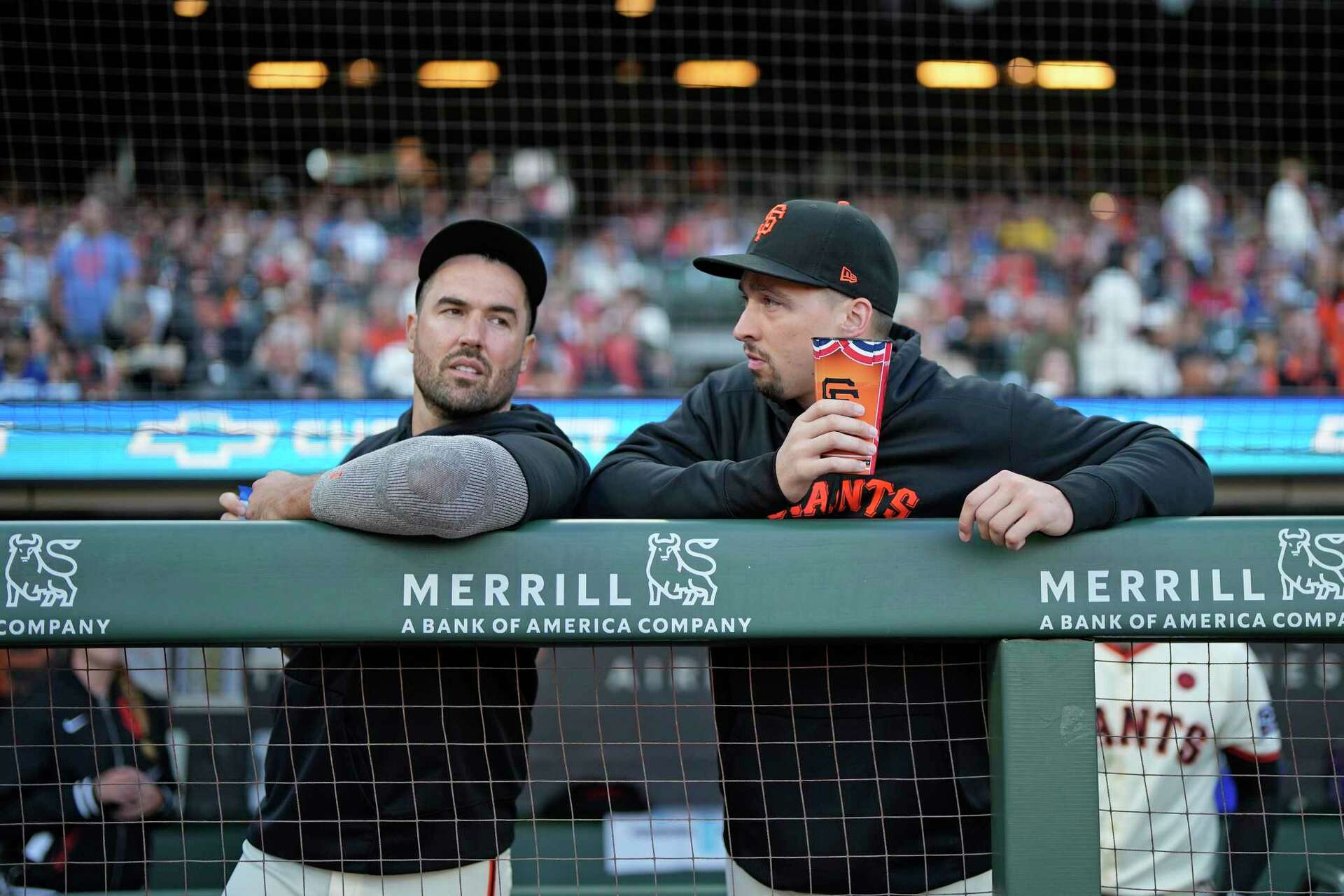 Tight pants and grunts: Robbie Ray ready to make his Giants debut