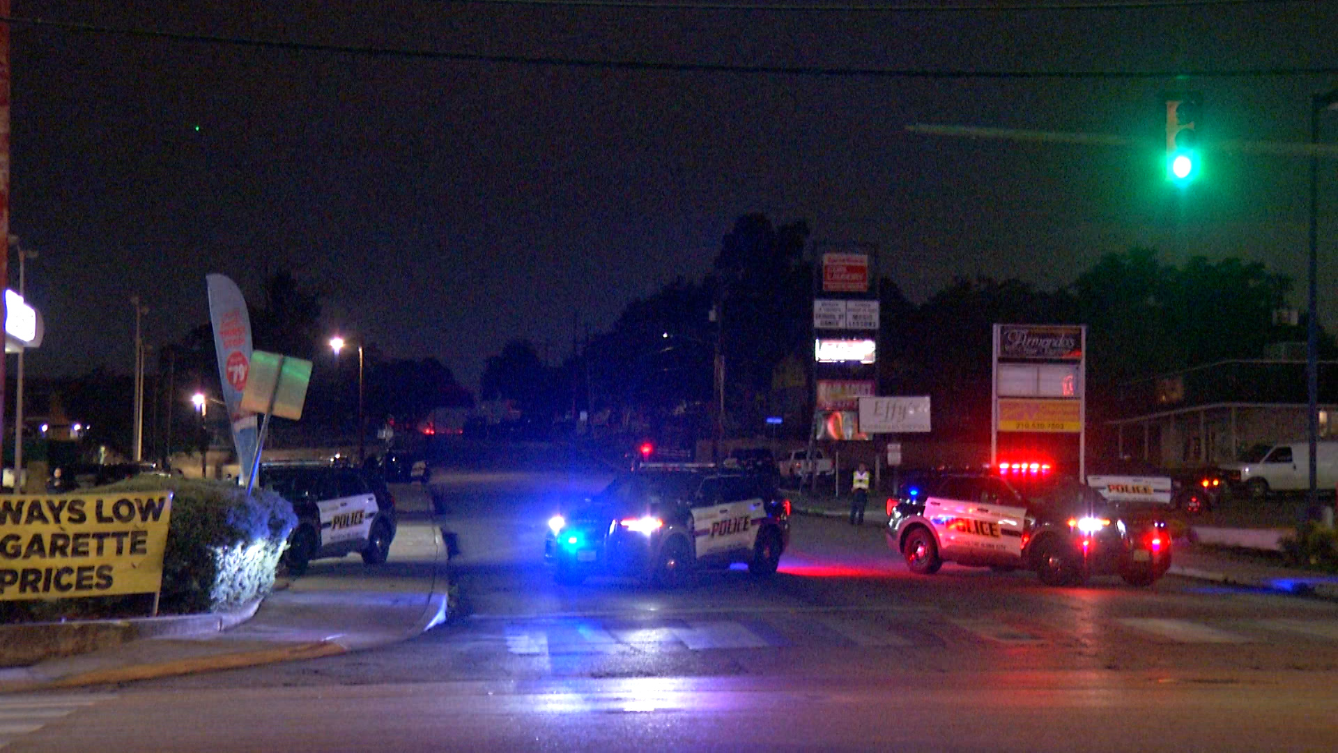 Police looking for man who fired multiple rounds inside apartment