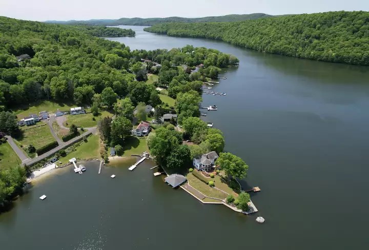 New Milford needs to regulate short-term rentals, residents say