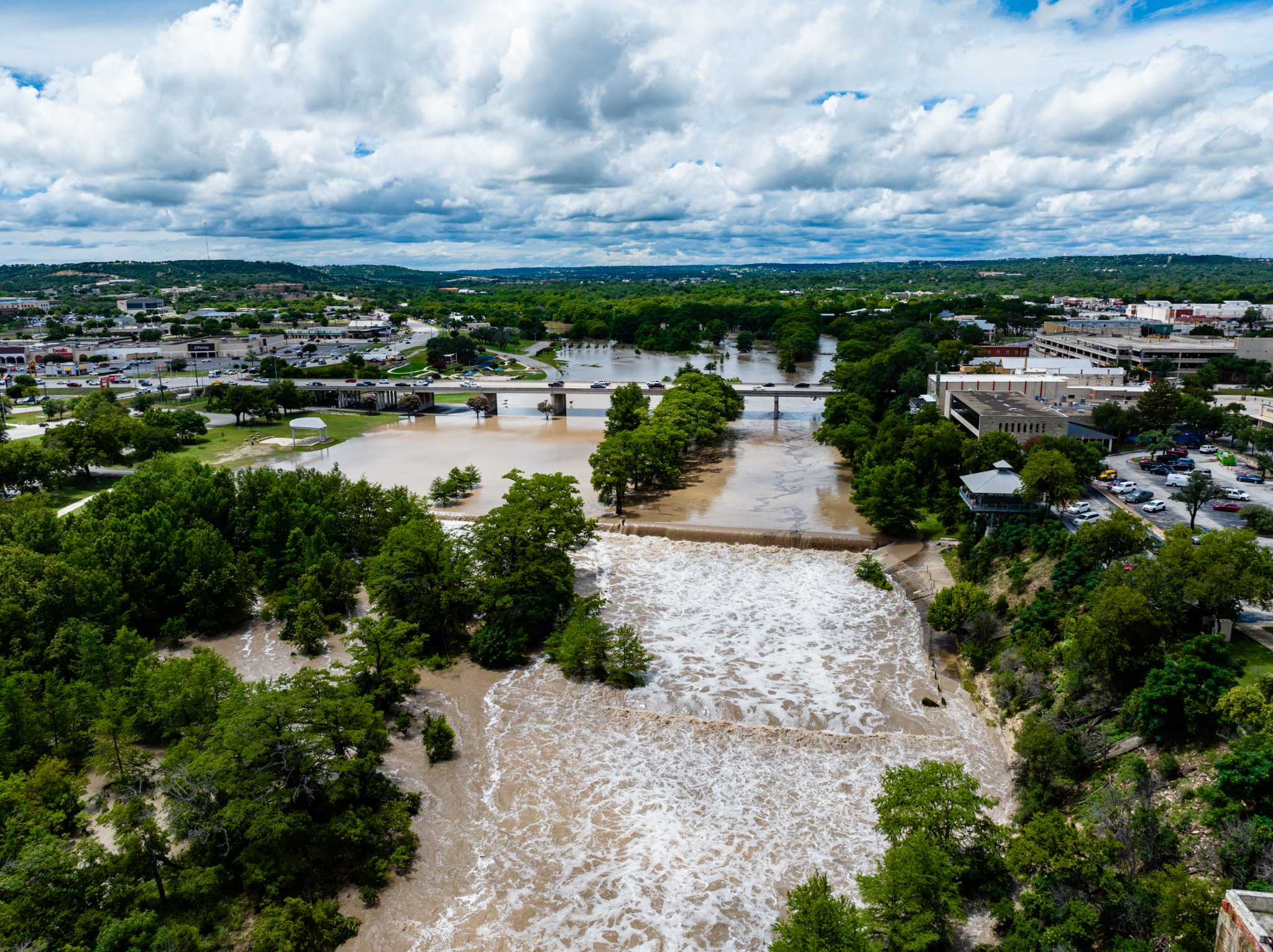Witness The Power Of Nature: Milwaukee County Flooding'S Raw Footage - mvab0xj